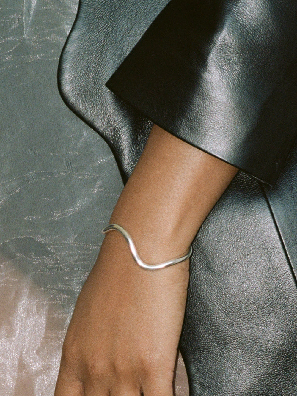 Curvy Cuff